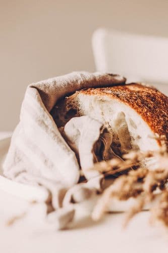 Miche de pain coupé